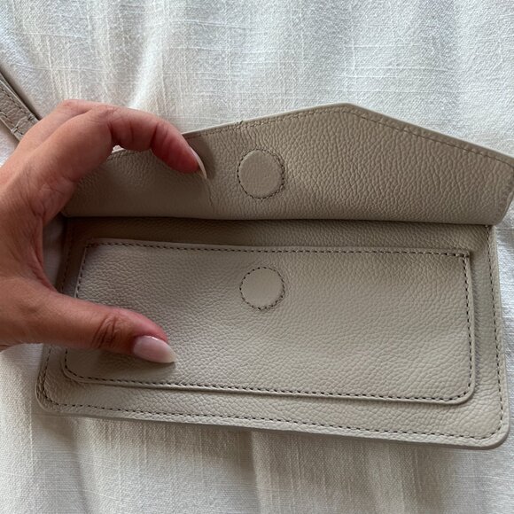 NWOT Botkier Cobble Hill Slip Wallet - Picture 3 of 6